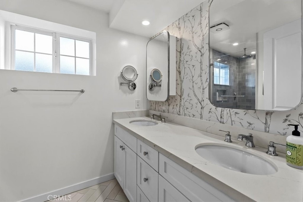 830 Sheldon - Photo 17