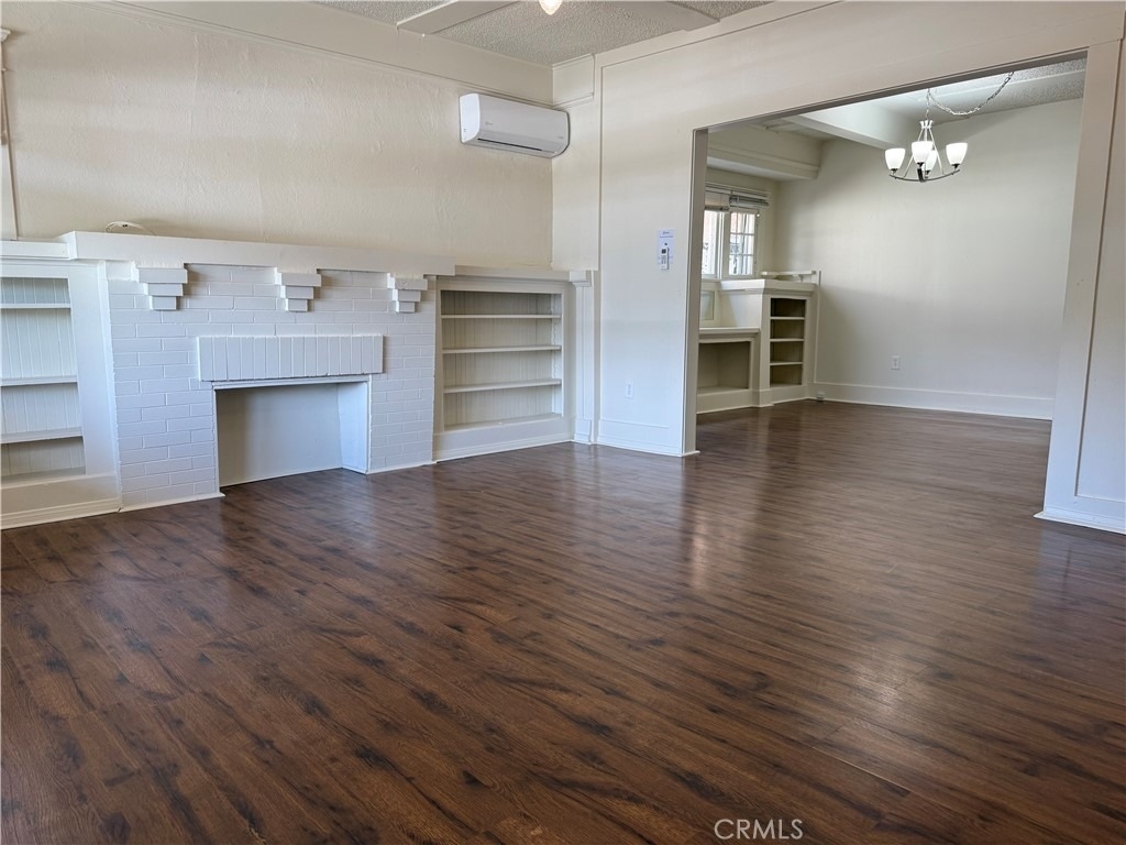 860 W 56th - Photo 2