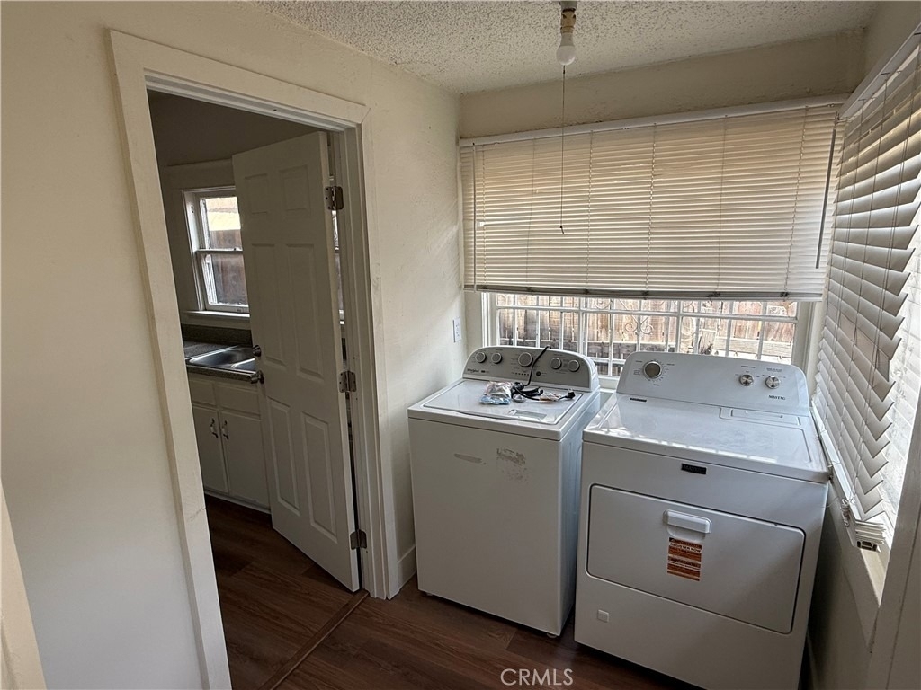 860 W 56th - Photo 16