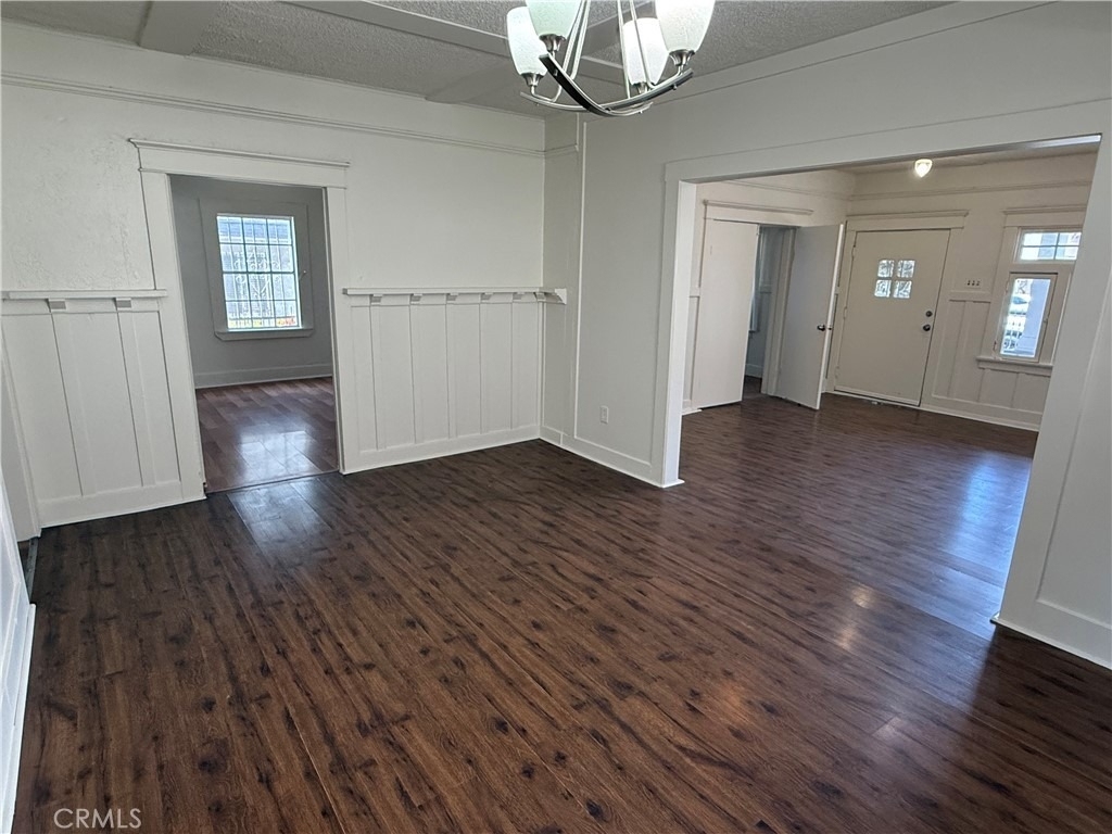 860 W 56th - Photo 4