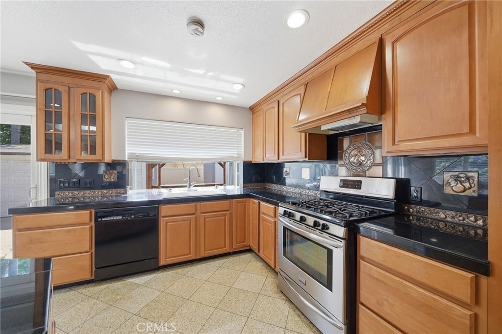 6052 Marshall - Photo 10