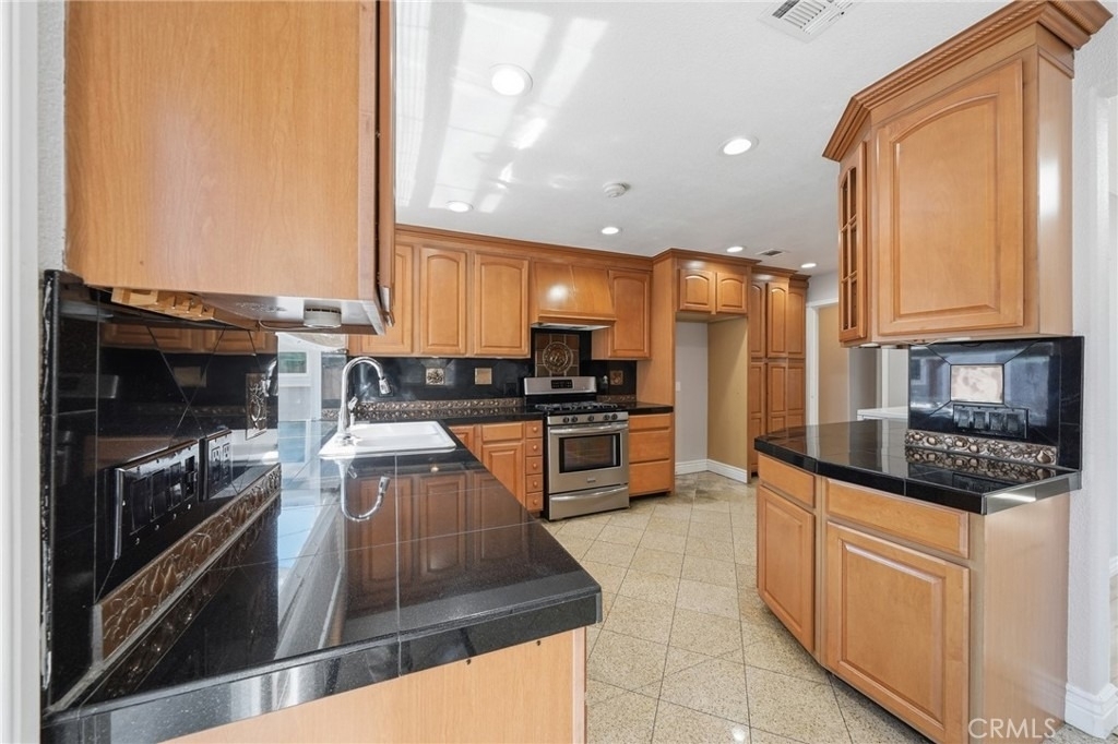 6052 Marshall - Photo 8