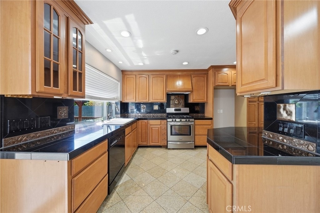 6052 Marshall - Photo 9