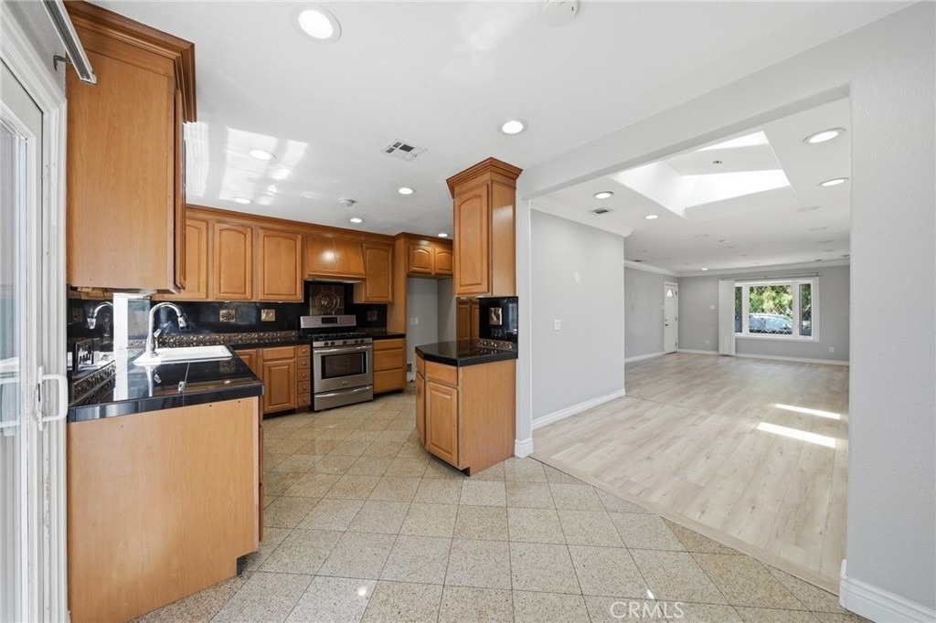 6052 Marshall - Photo 7