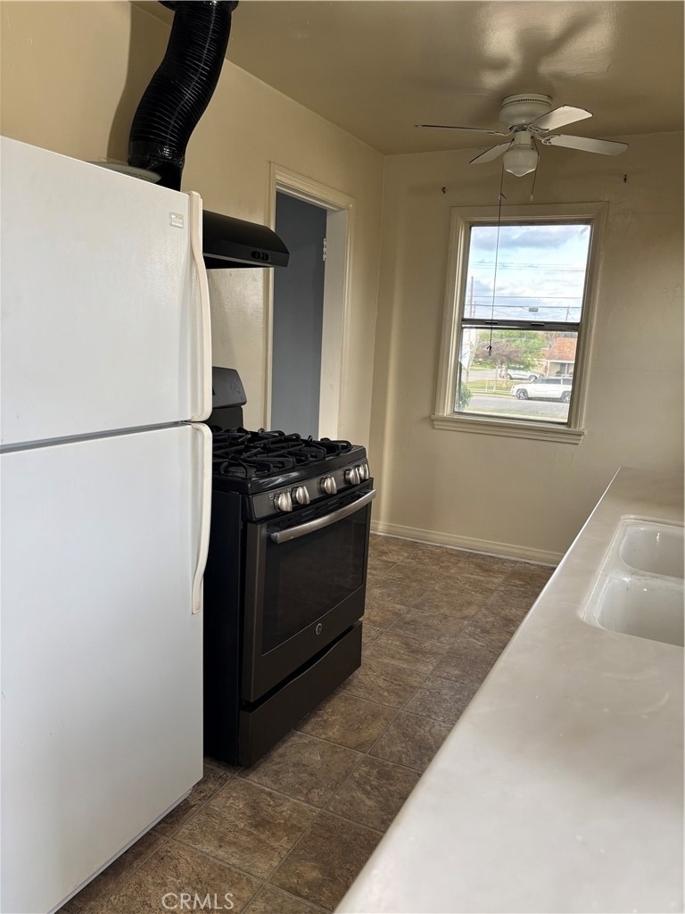 15561 Cornuta Avenue - Photo 1