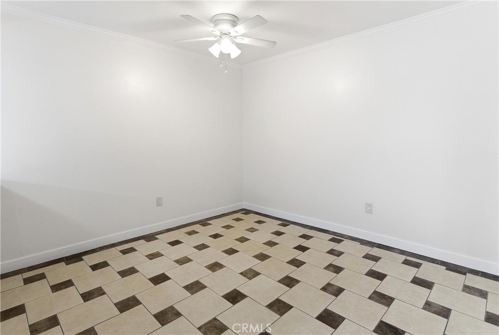 7082 Heil Ave - Photo 5