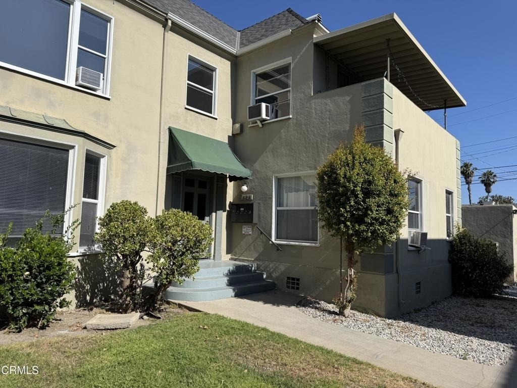 1424 E Wilson Avenue - Photo 1