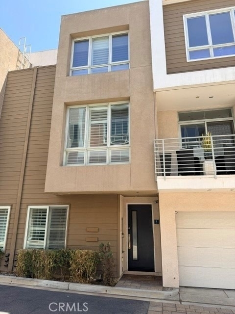 1400 N Fuller - Photo 0