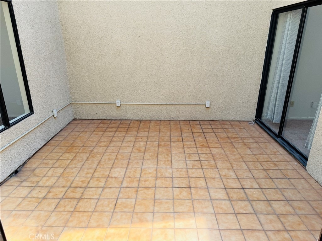 8933 Modesto Circle - Photo 5
