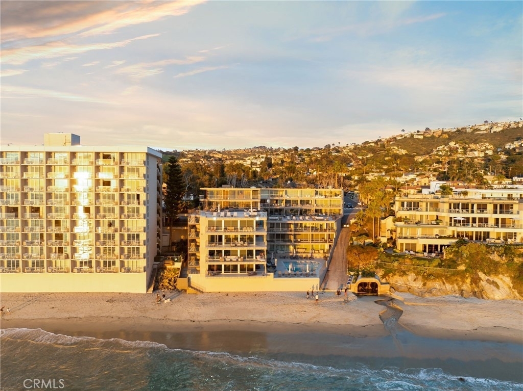 1585 S Coast - Photo 0