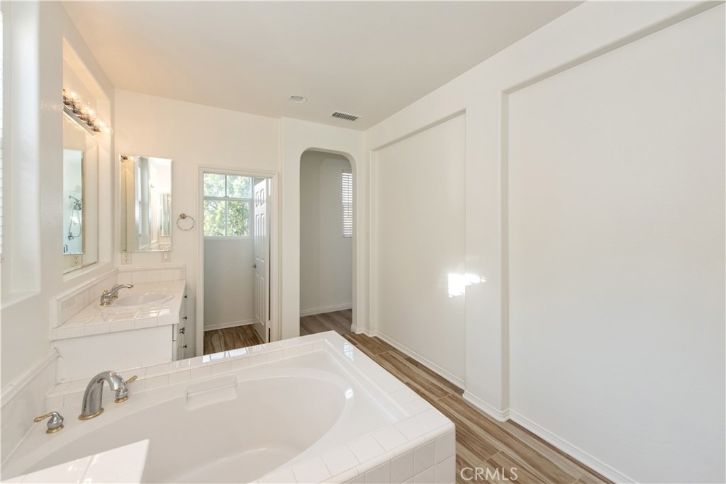 32 Sebastian - Photo 24