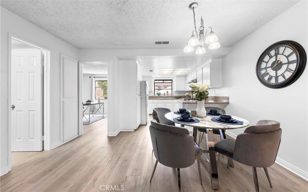 321 N Lincoln - Photo 3