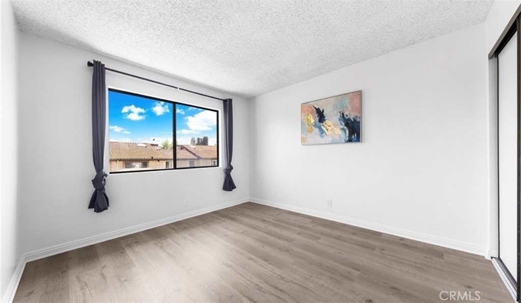 321 N Lincoln - Photo 9