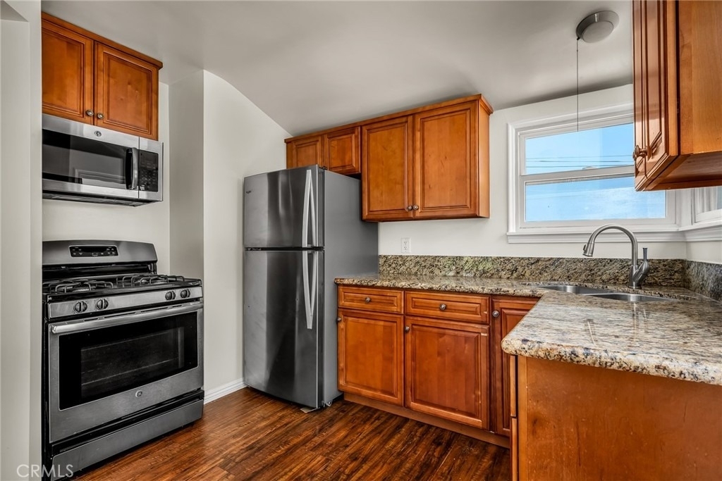 544 Glenneyre - Photo 8