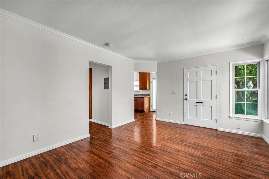 544 Glenneyre - Photo 5