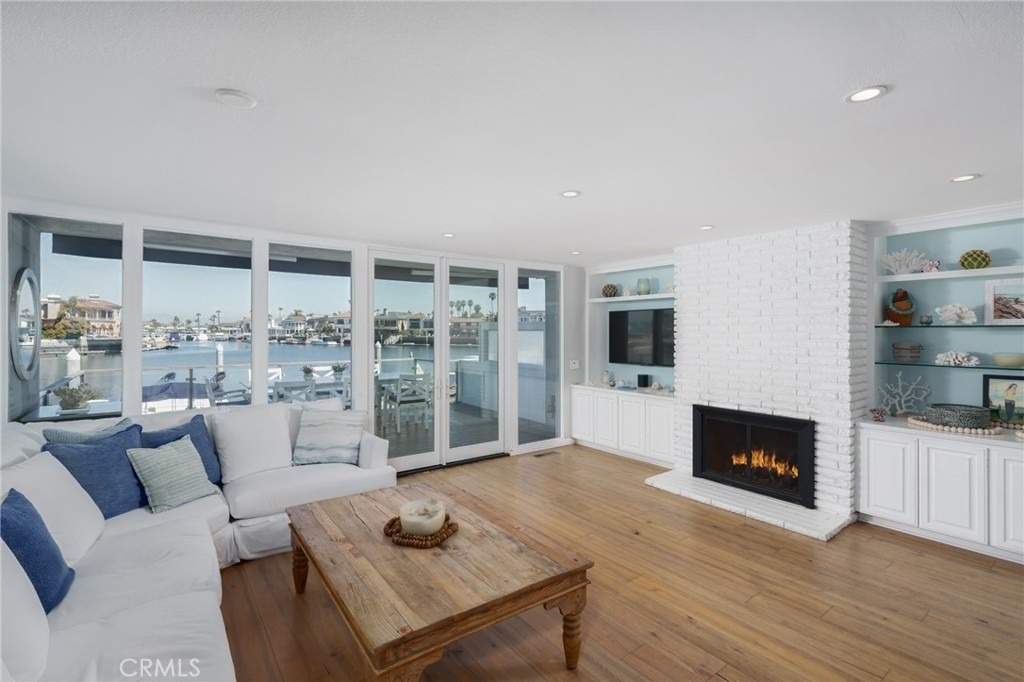 4021 Aladdin Drive - Photo 3