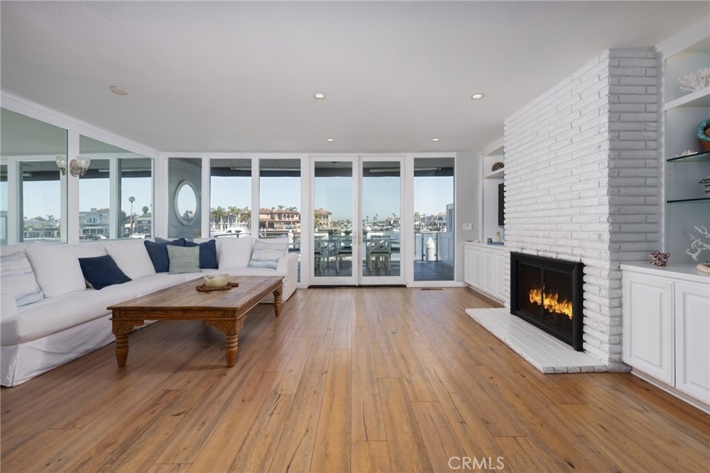 4021 Aladdin Drive - Photo 2