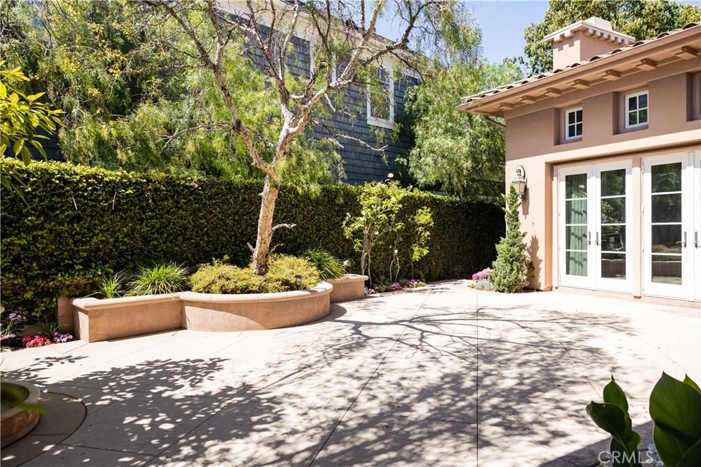 32 Gleneagles Drive - Photo 1