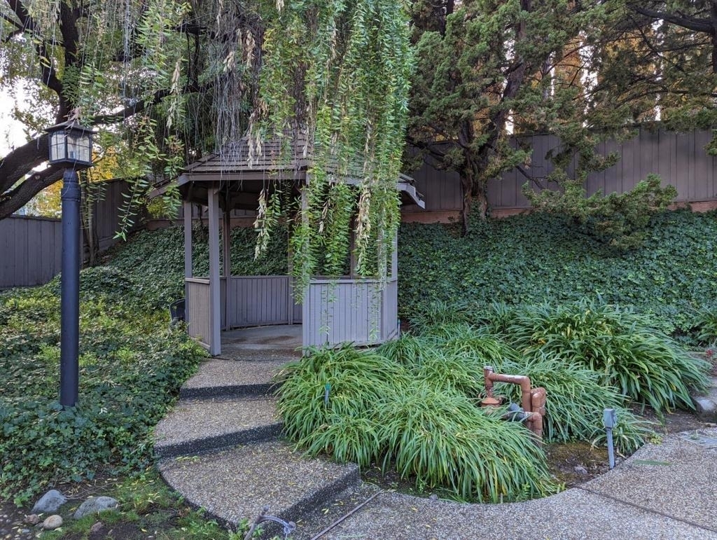 6525 Idlewild Court - Photo 20