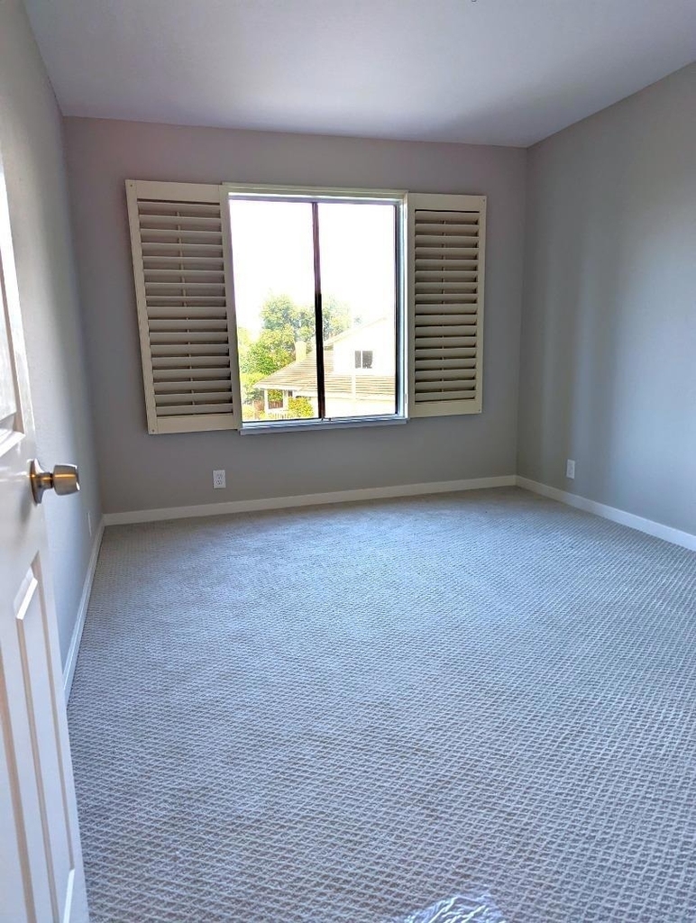 6525 Idlewild Court - Photo 14