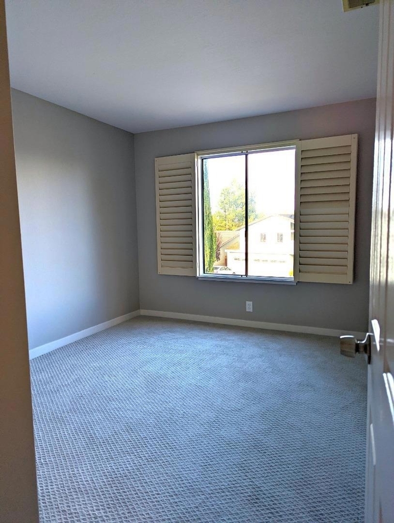 6525 Idlewild Court - Photo 15