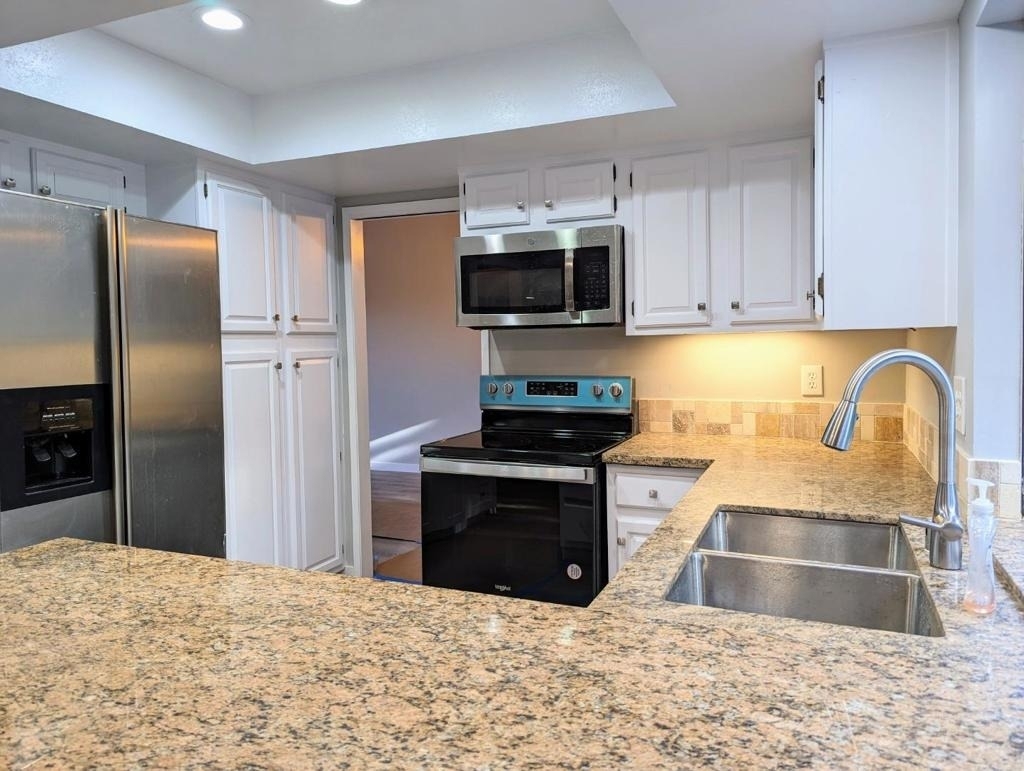 6525 Idlewild Court - Photo 8