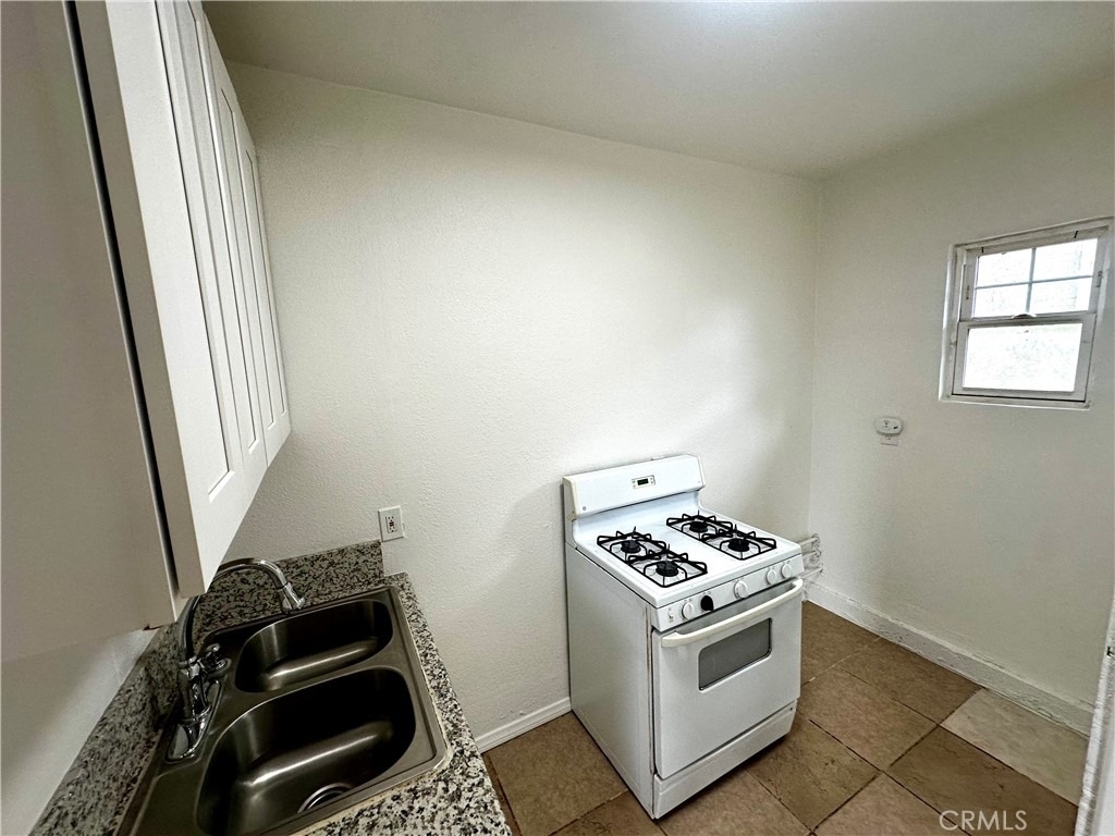 13906 Grant Street - Photo 5