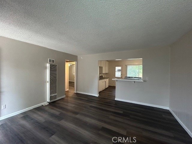 1616 S Euclid - Photo 2