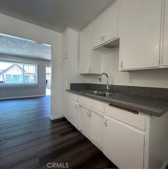 1616 S Euclid - Photo 5