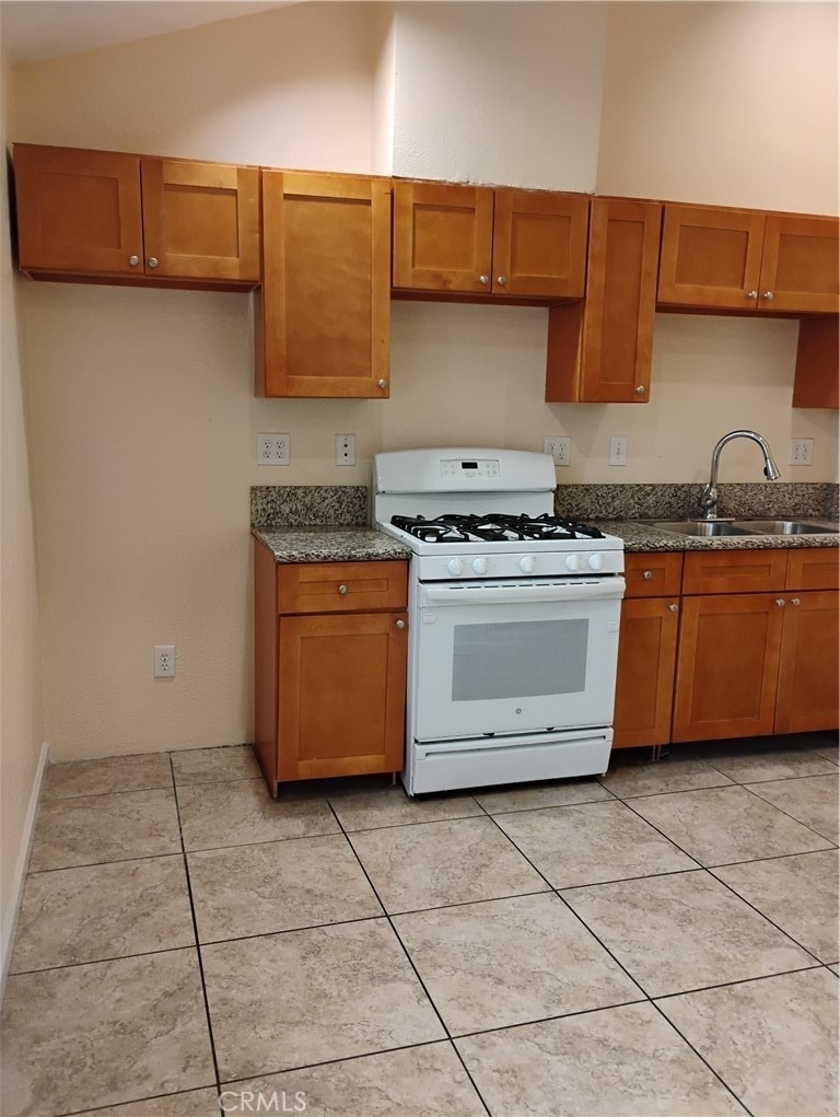 271 Park Avenue - Photo 10