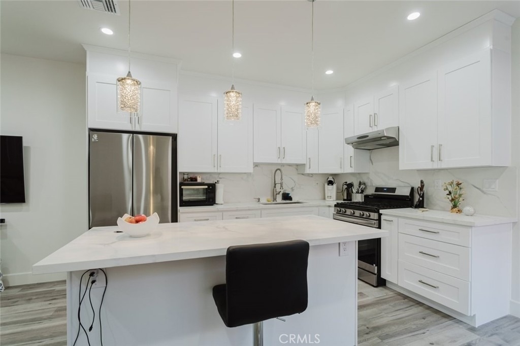 16713 Devonshire Street - Photo 6