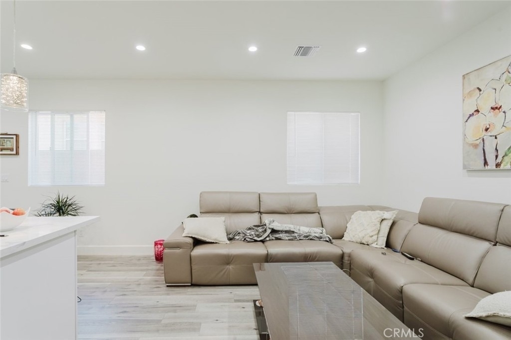 16713 Devonshire Street - Photo 13