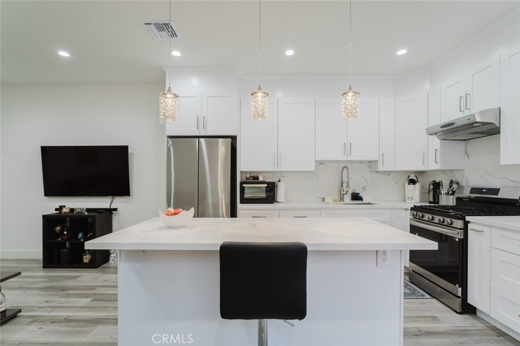 16713 Devonshire Street - Photo 7