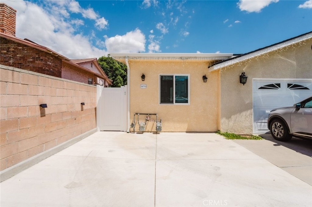 16713 Devonshire Street - Photo 0