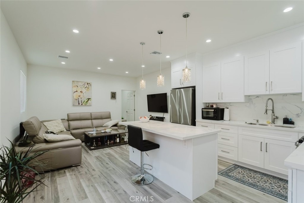 16713 Devonshire Street - Photo 2