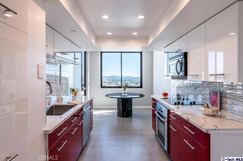 343 Pioneer Drive - Photo 3