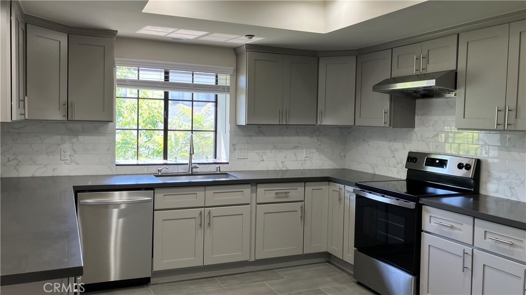 838 Fairview Avenue - Photo 5
