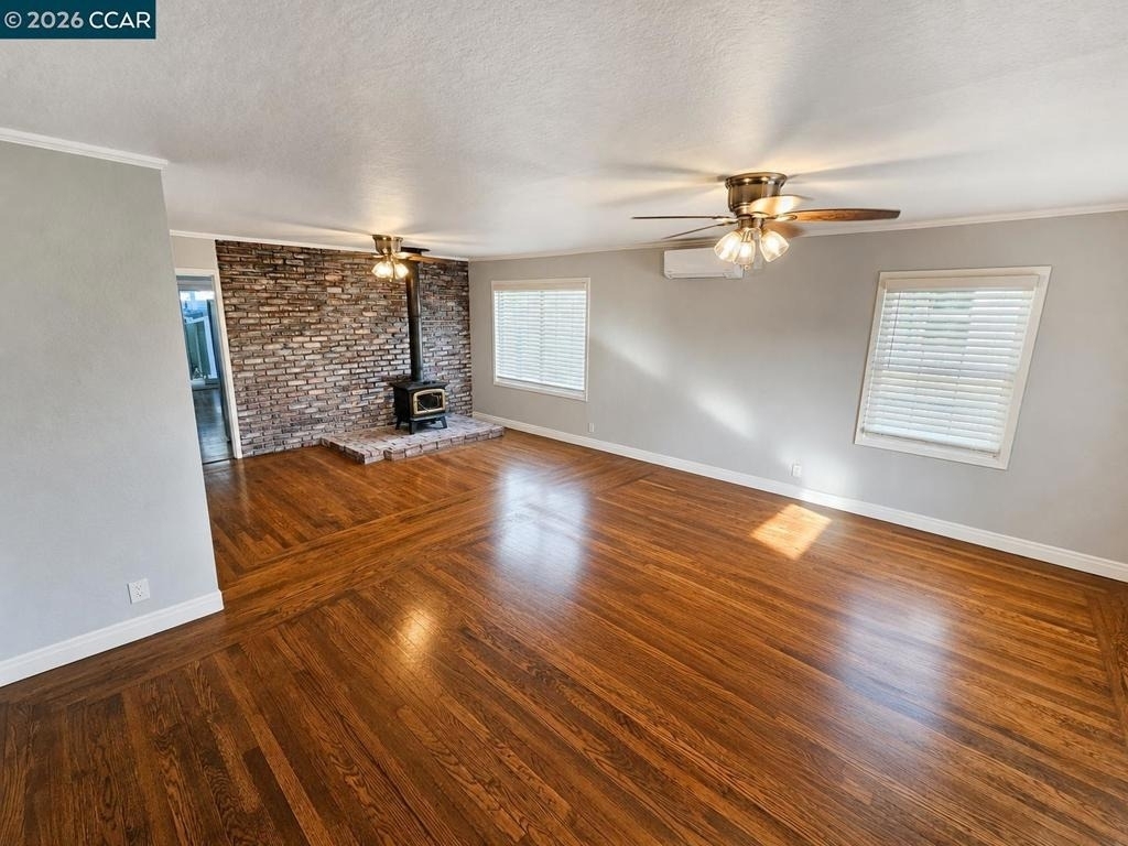 916 Veale Ave - Photo 1