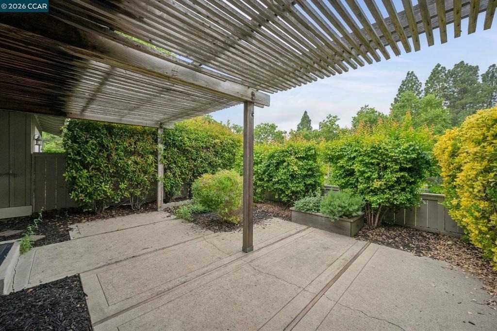 2137 Presidio Ct - Photo 32