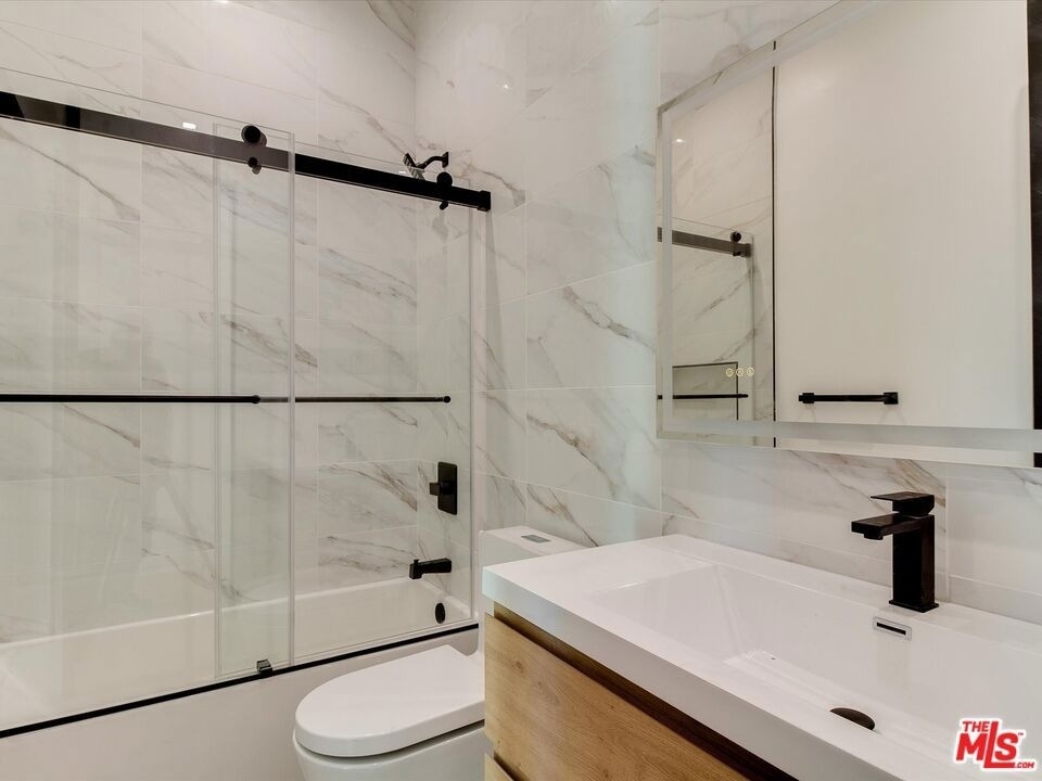 2817 S Redondo Boulevard - Photo 25