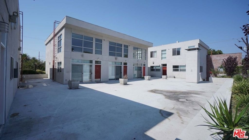 922 W 23rd Street - Photo 12