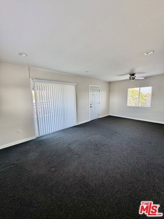 613 S Prairie Avenue - Photo 3