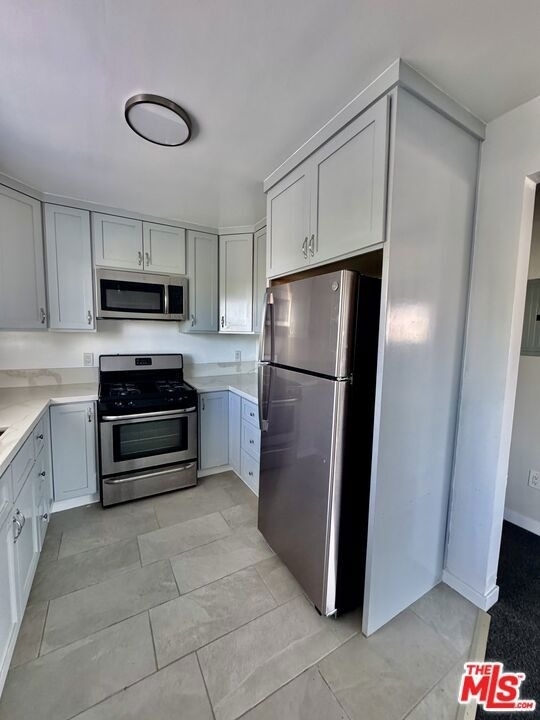 613 S Prairie Avenue - Photo 6
