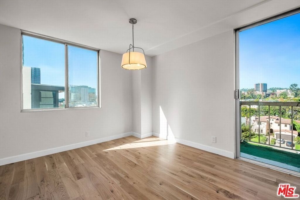 10751 Wilshire Boulevard - Photo 2