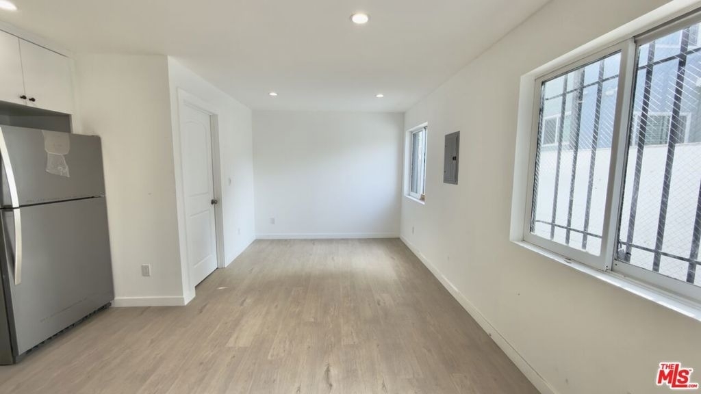 1732 Crenshaw Boulevard - Photo 3