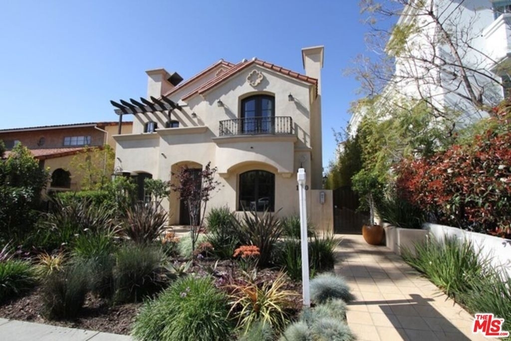 1120 21st Street - Photo 0