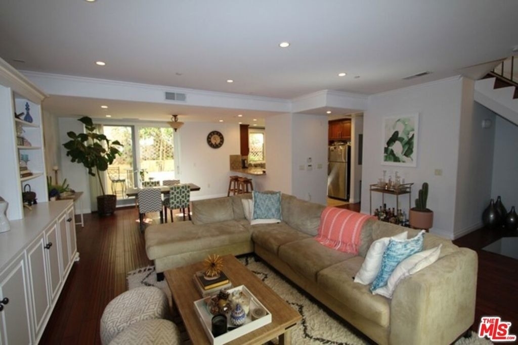 1120 21st Street - Photo 2