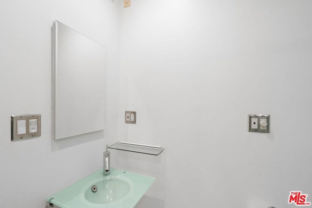 10645 Wilshire Boulevard - Photo 31