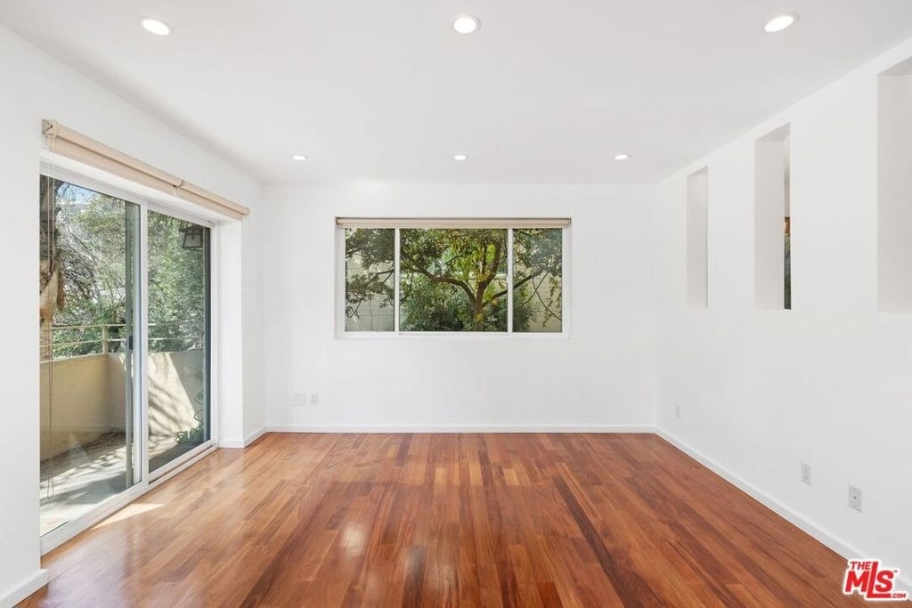 10645 Wilshire Boulevard - Photo 2