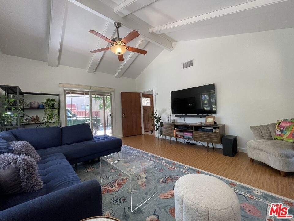 448 W 10th Street - Photo 3